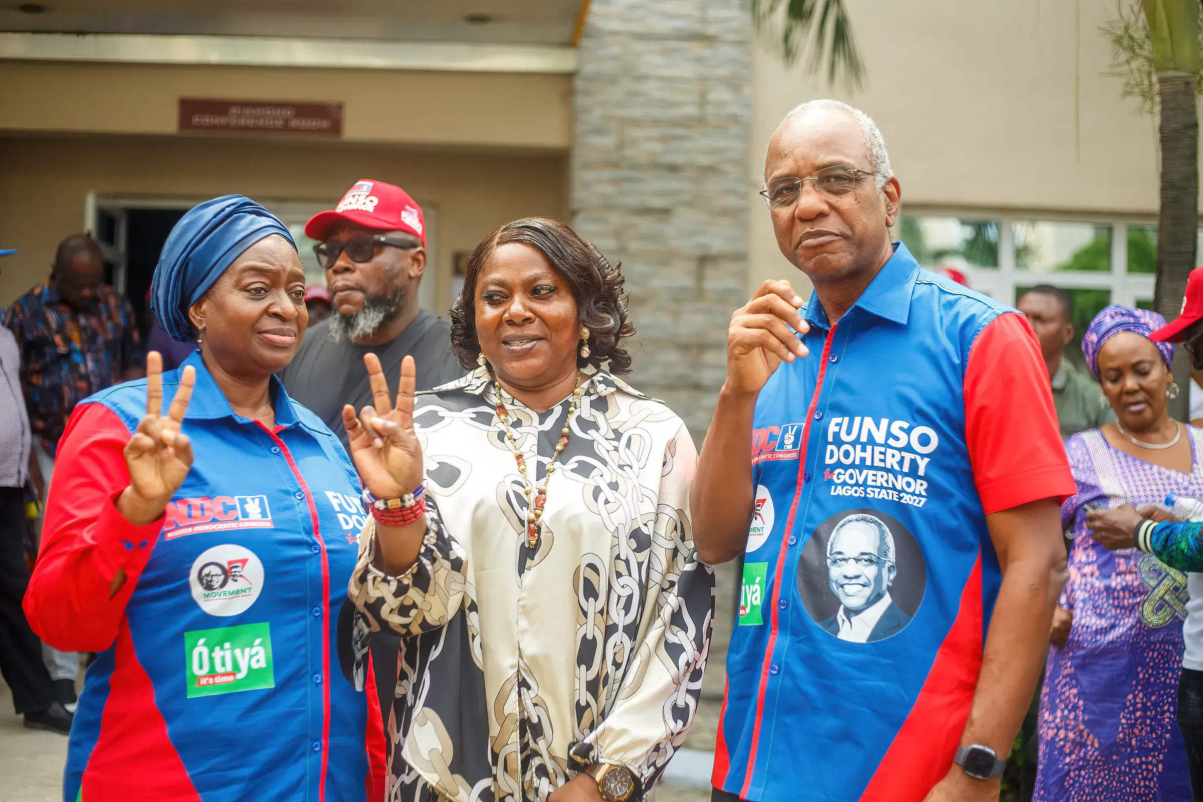 Funso Doherty with people at the unveiling of Tolani Animashaun and the Ọ̀nà Tuntun manifesto.